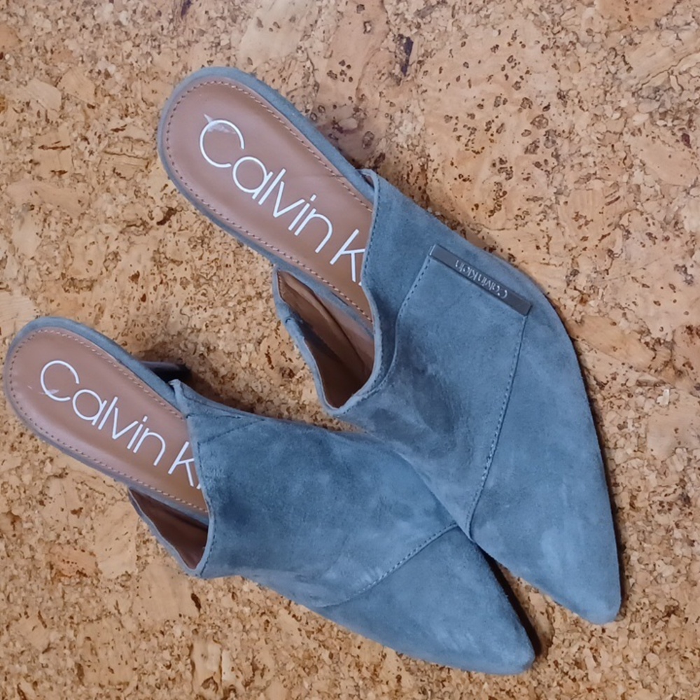 Calvin Klein Grecia Gray Suede Mule Pumps Size 8.5 NWOT